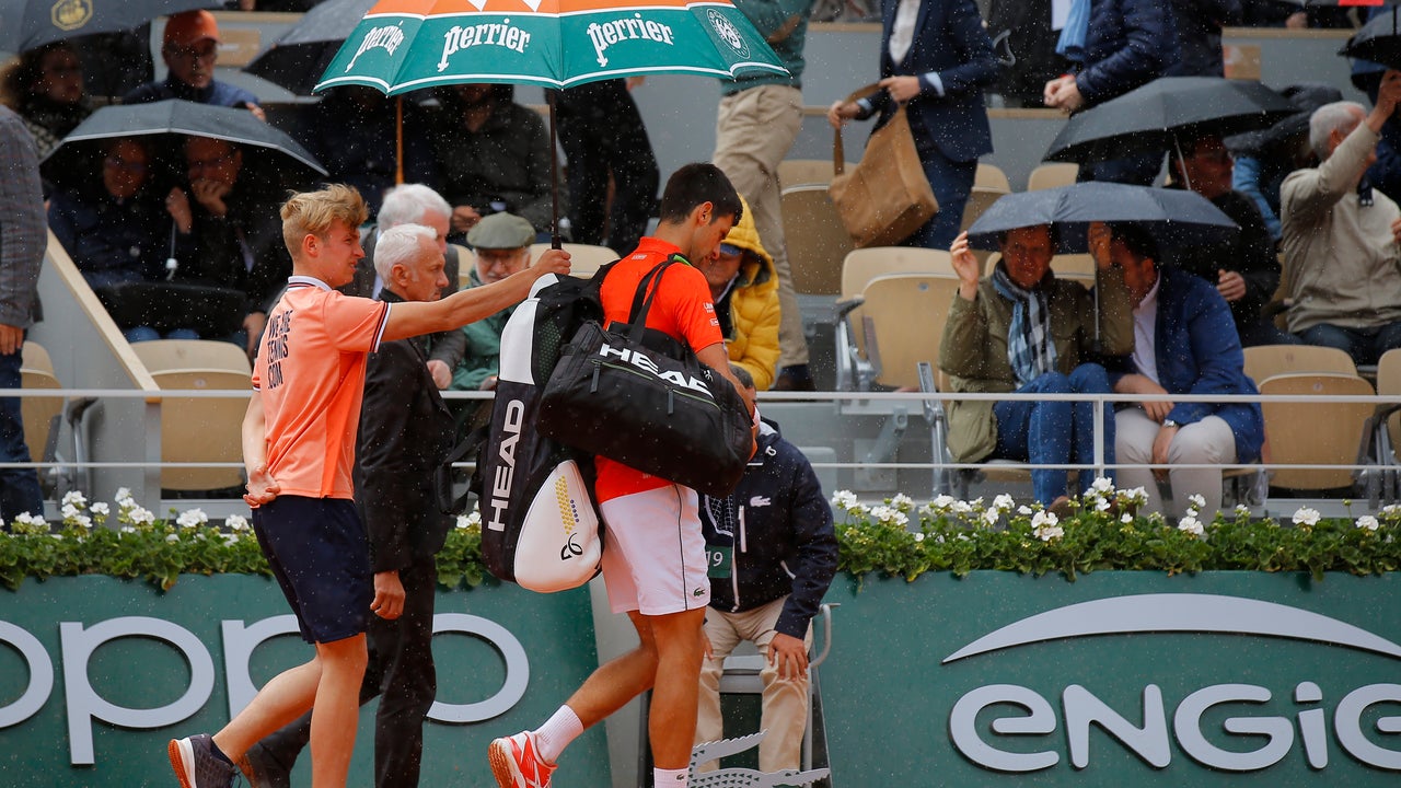 It's a Barty party: Australian wins 1st major at French Open